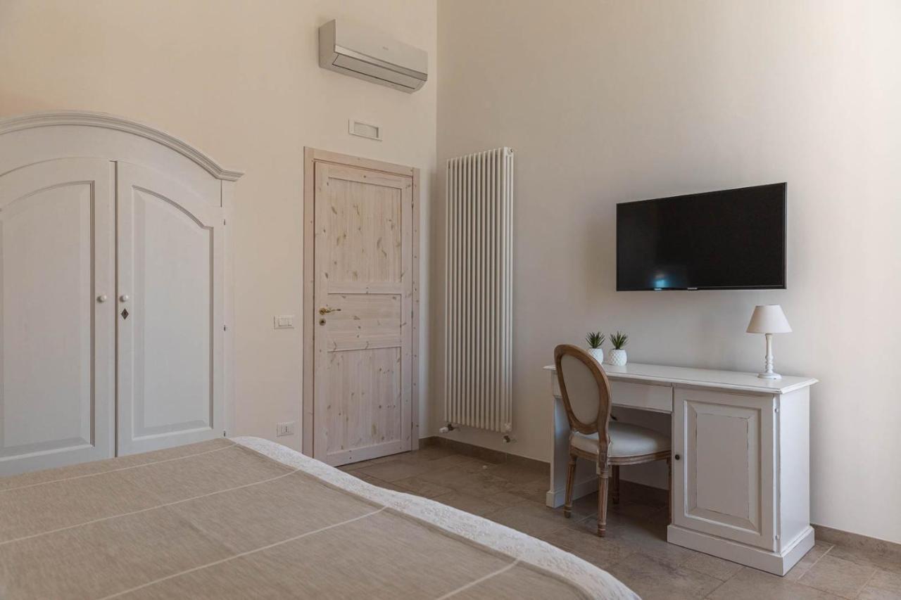 Albergo Diffuso Монополи Экстерьер фото