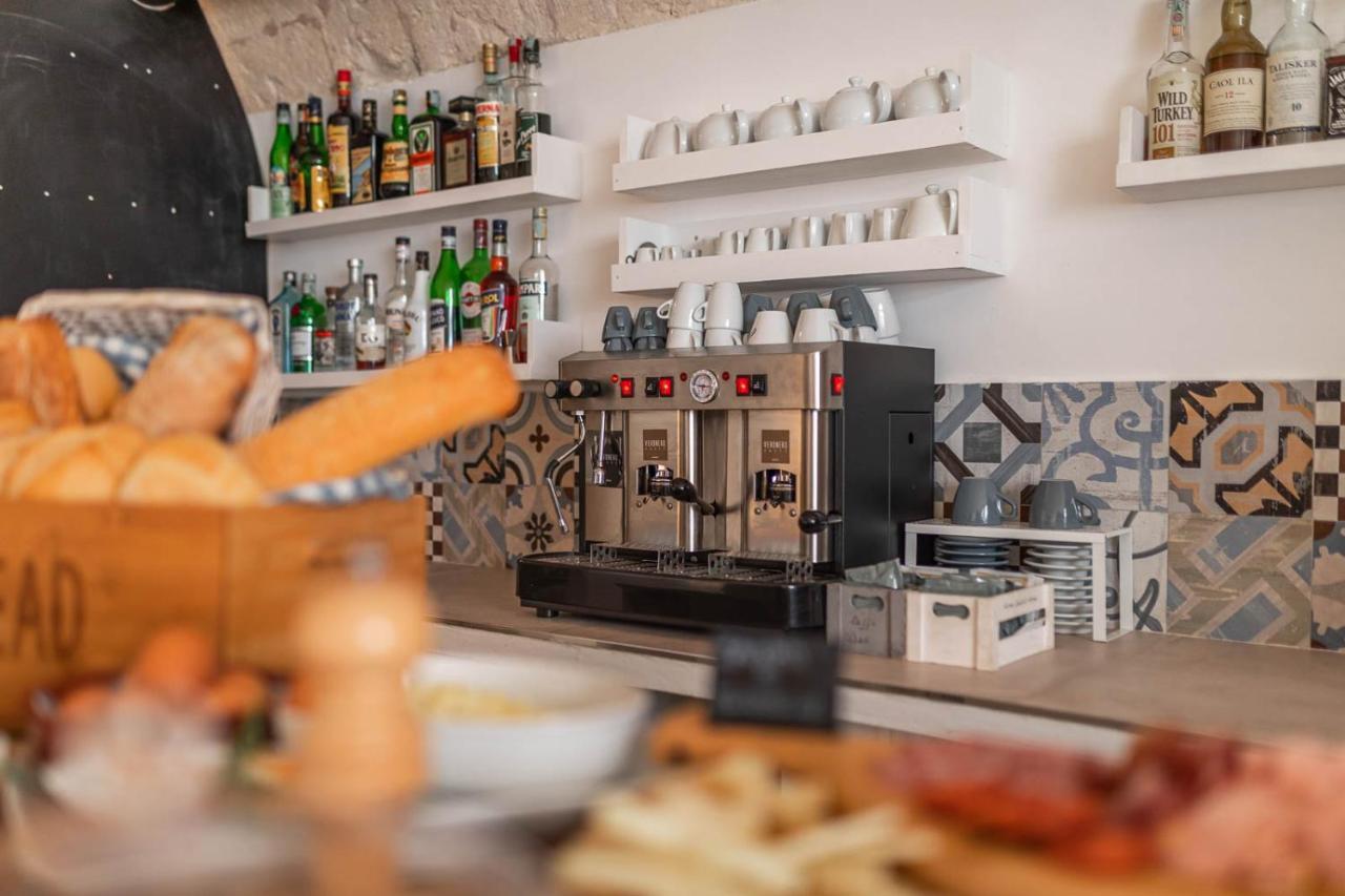 Albergo Diffuso Монополи Экстерьер фото