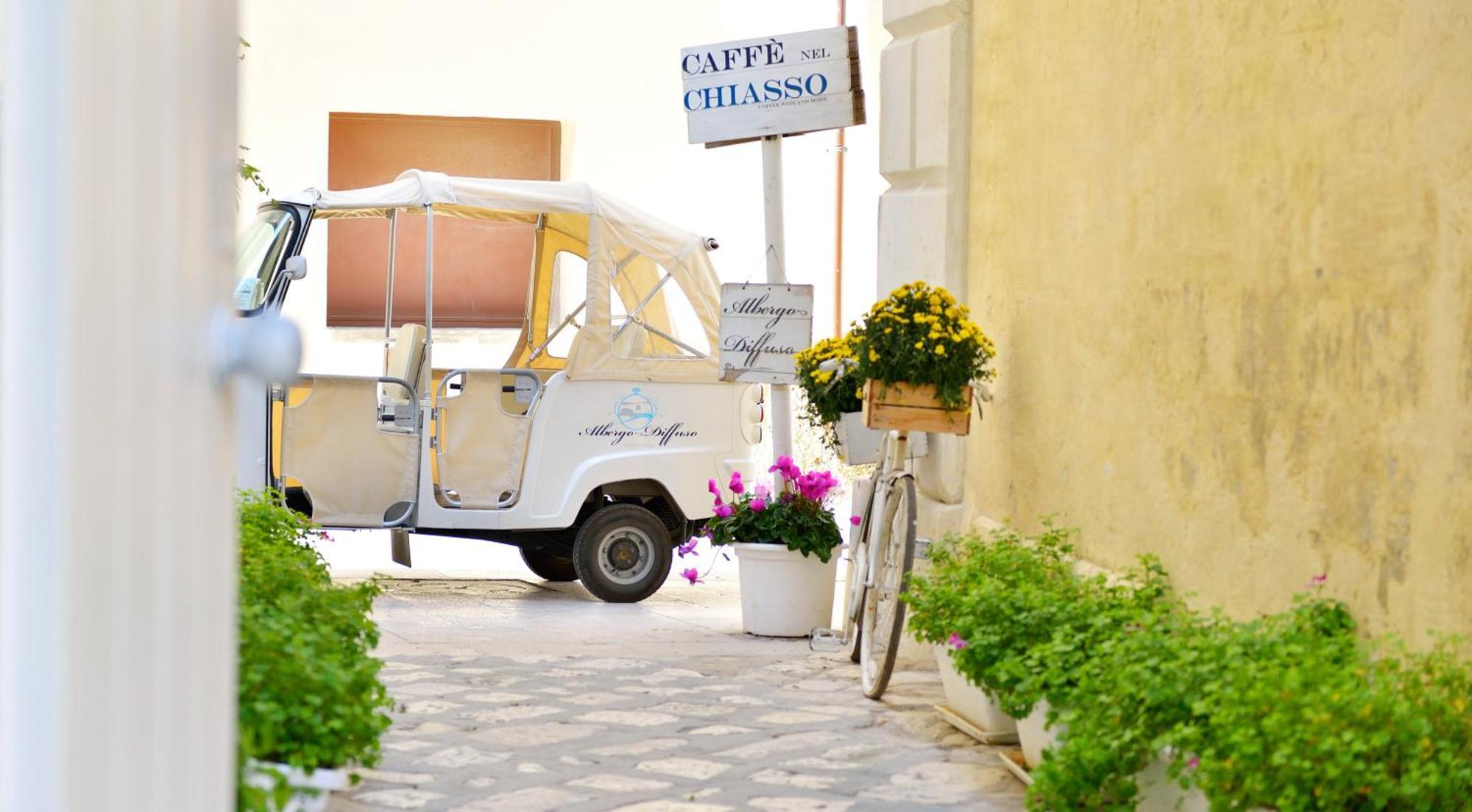 Albergo Diffuso Монополи Экстерьер фото